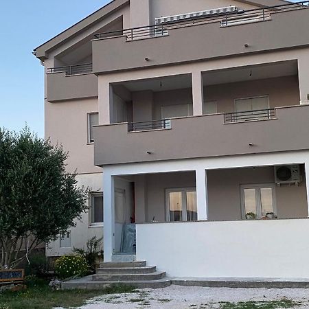 Theros Bibinje Exterior photo