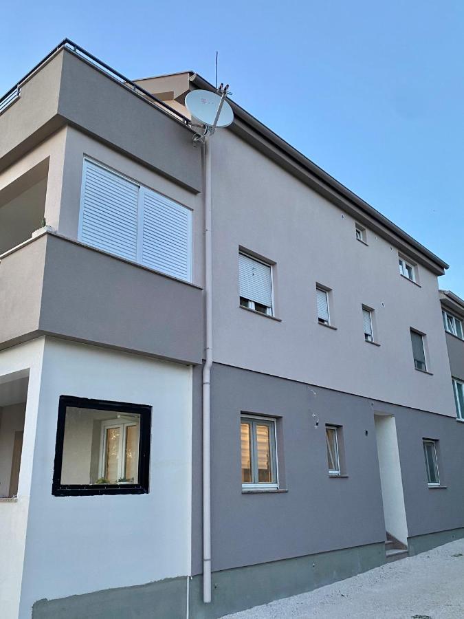 Theros Bibinje Exterior photo