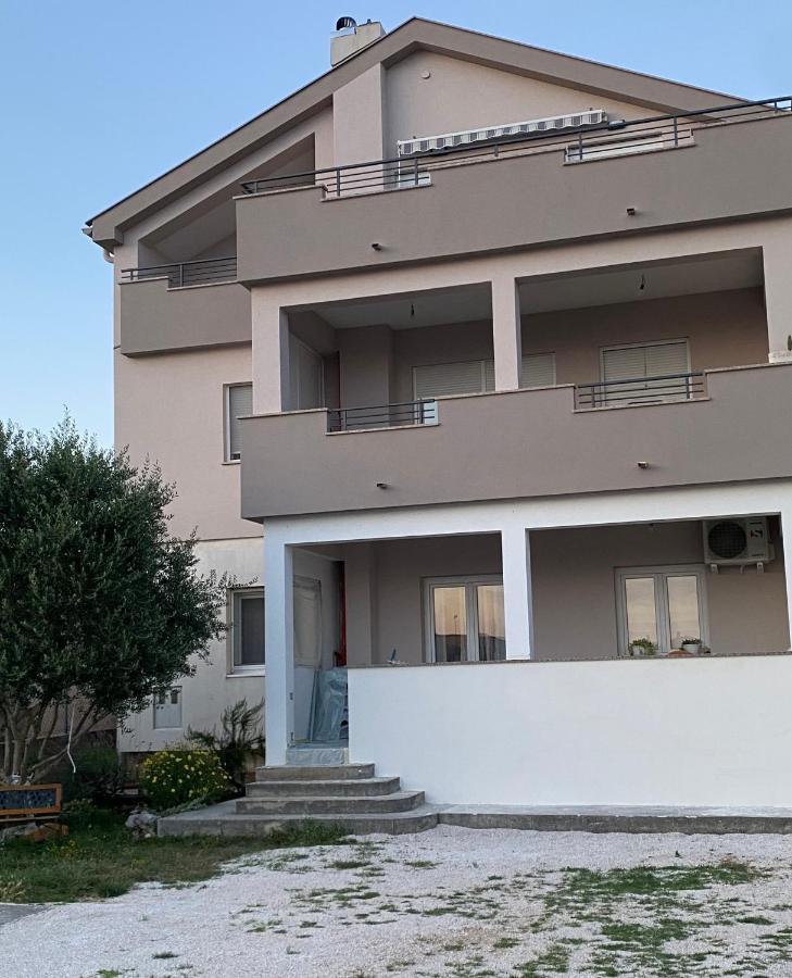 Theros Bibinje Exterior photo